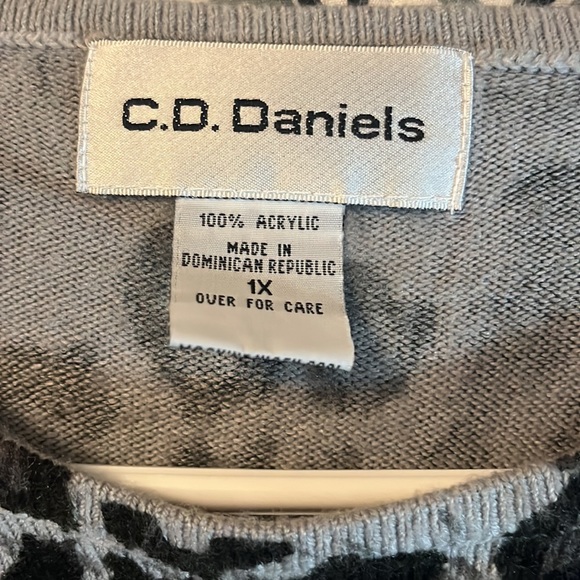 C.D. Daniels Animal Print Sweater - Picture 5 of 6